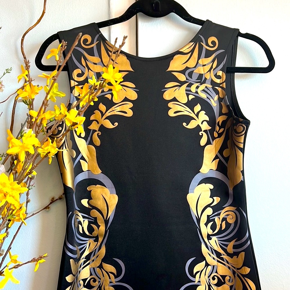 LIKE NEW Art Deco New Years Eve vintage Queen Party Dress